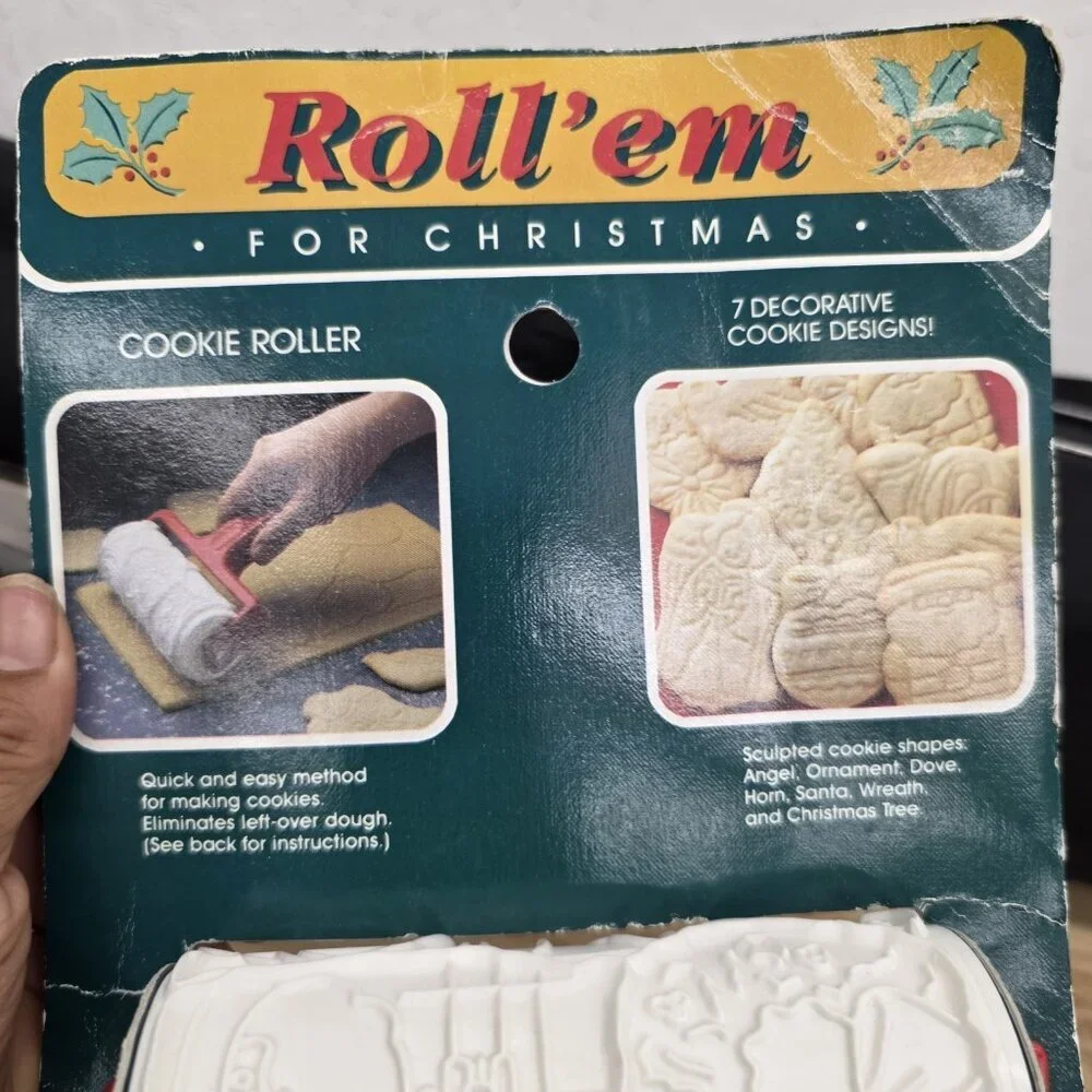 Hutzler Cutout COOKIE Santa 1987 Roll 'Em Christmas Cookie Roller 7 Designs New